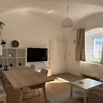 דירה Yellow House - 1 *