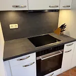 Yellow House - 1 שטייר