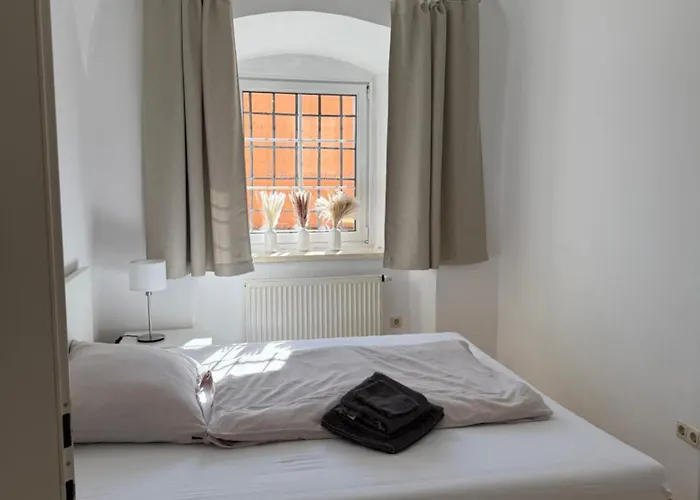 Yellow House - 1 Apartment