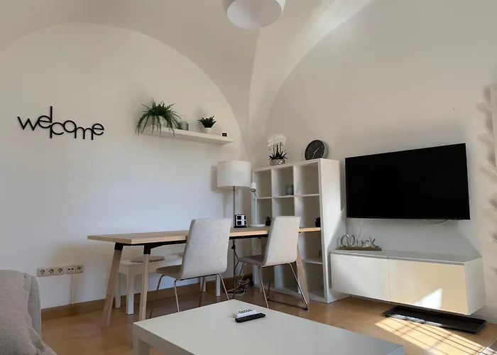 Apartment Yellow House - 1 *