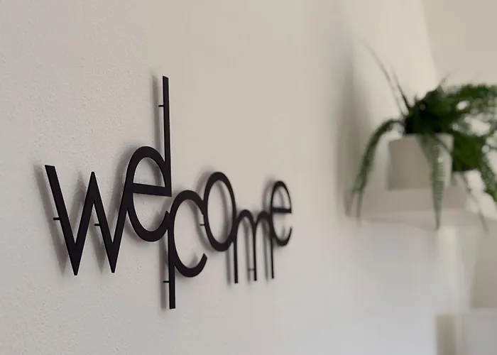 Apartment Yellow House - 1