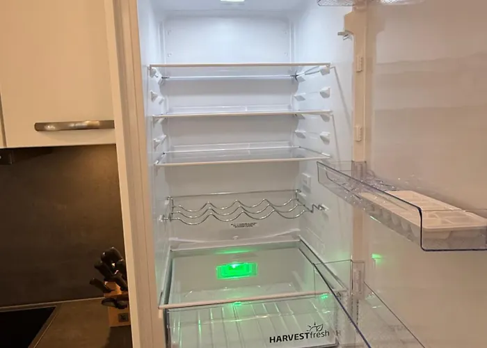 Yellow House - 1 * Steyr