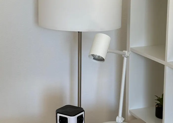 Yellow House - 1 * Steyr