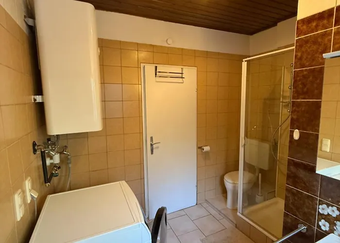 Daire Yellow House - 1